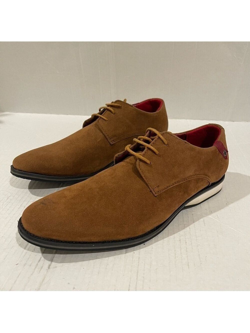 Men’s Royal Shoes Brown Faux Suede Oxfords Size 7.5 US!